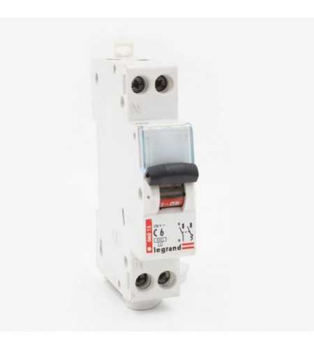 Disjoncteur DNX³4500 6kA à vis - 1P+N 230V~ 6A courbe C 1 module