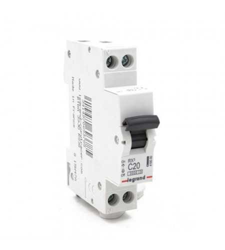 Disjoncteur modulaire RX³ 3000 1P + N 230V~ 20A courbe
