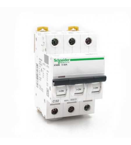 Disjoncteur iC60N TRI 32A courbe C*