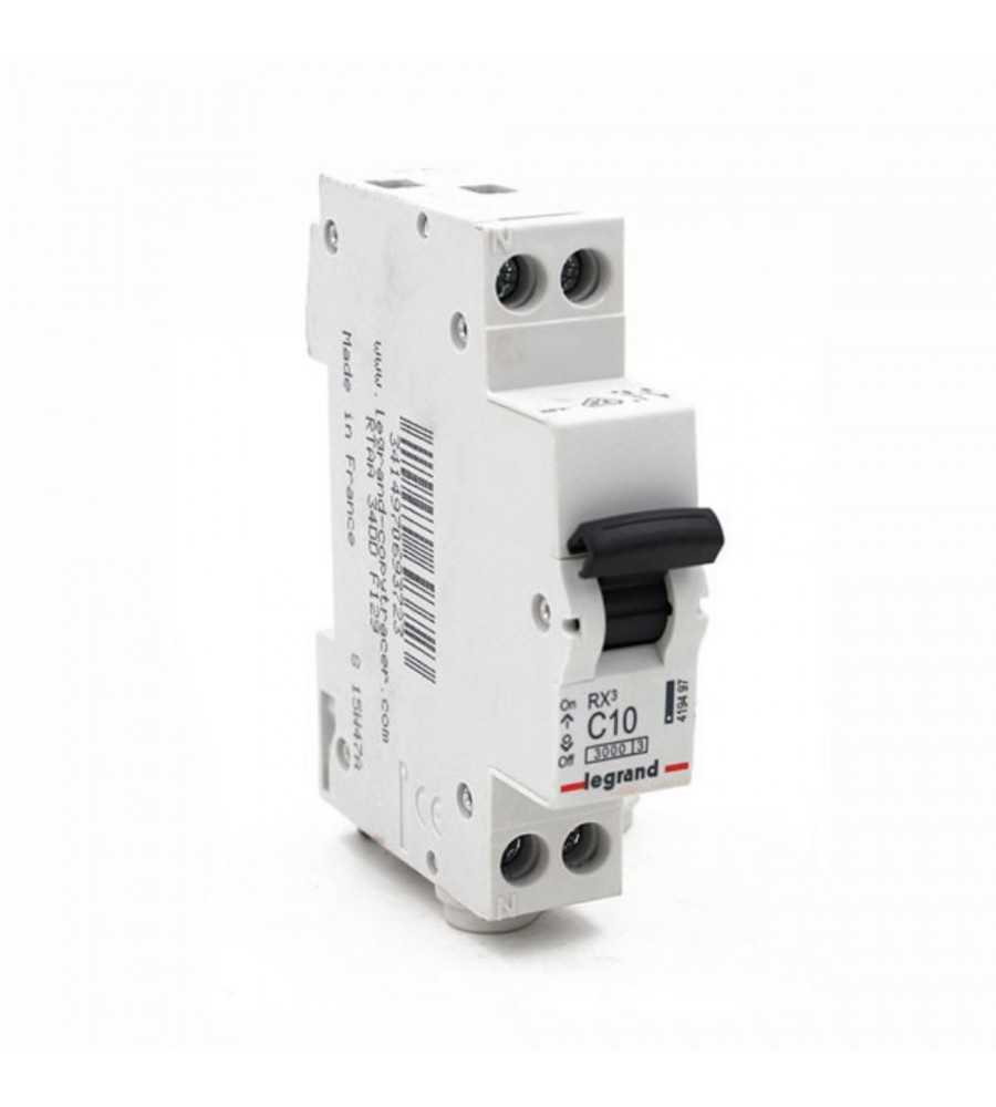 Disjoncteur modulaire RX³ 3000 1P + N 230V~ 10A courbe C10